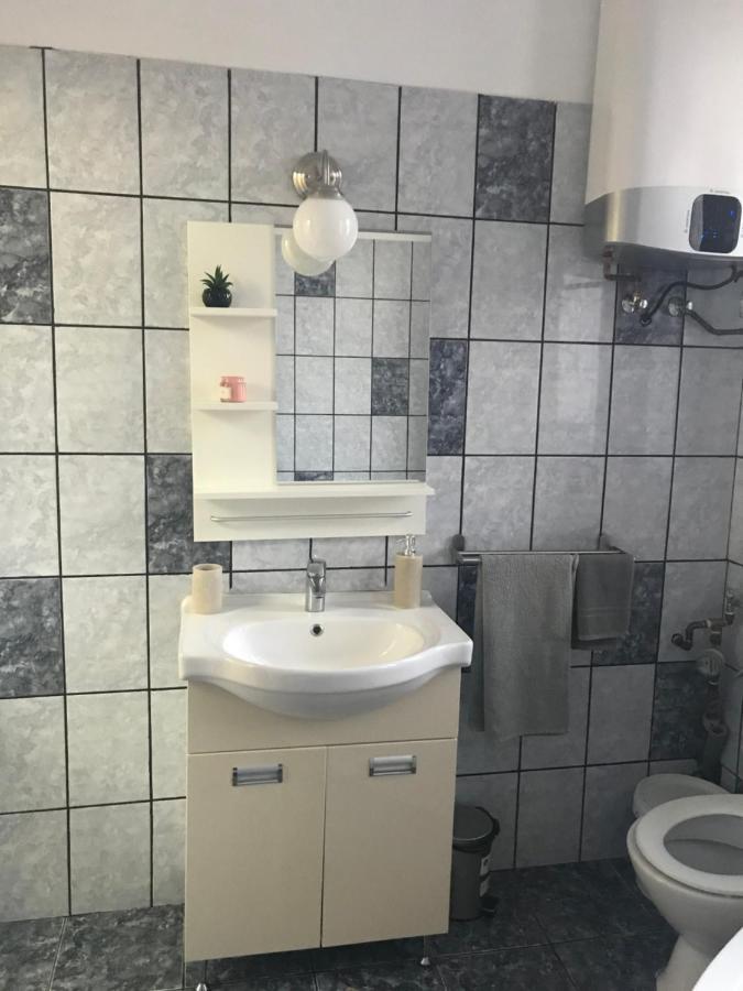Garsoniera Mandrilor Appartement Slănic Buitenkant foto